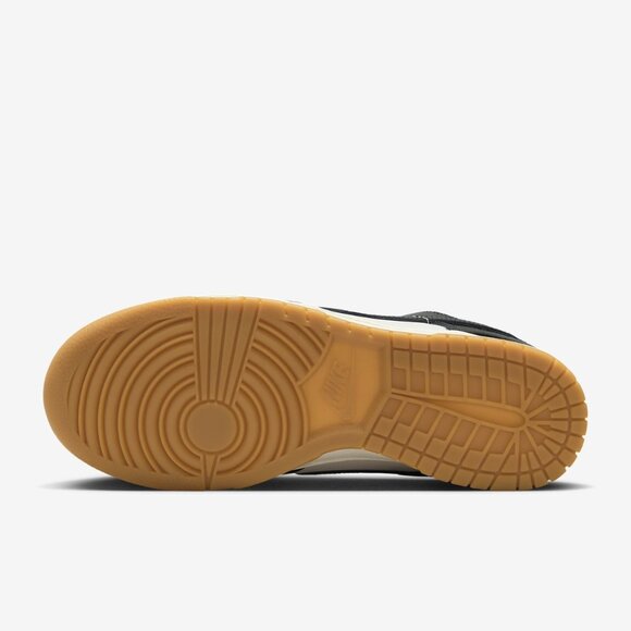 Nike Womens Dunk Low LX Sneakers - Picture 5 of 6